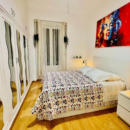 Apartamento Muy Centrico - Entre Palacio Real Y Plaza Mayor Madrid Dış mekan fotoğraf